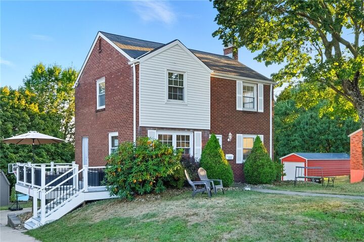 Property Photo: 632 Lochinvar Dr PA 15237