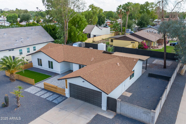Property Photo:  9205 E Laurel Lane  AZ 85260 