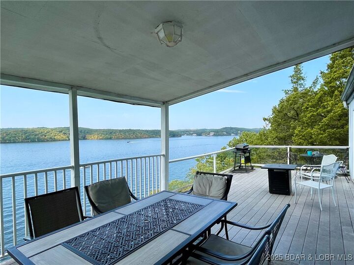 Property Photo: 61 Topsail Place MO 65065