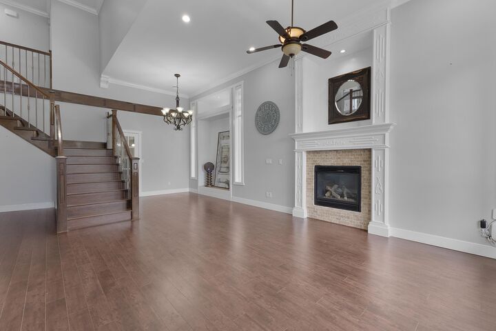 Property Photo:  27708 Lantern Avenue  BC V4X 2S9 