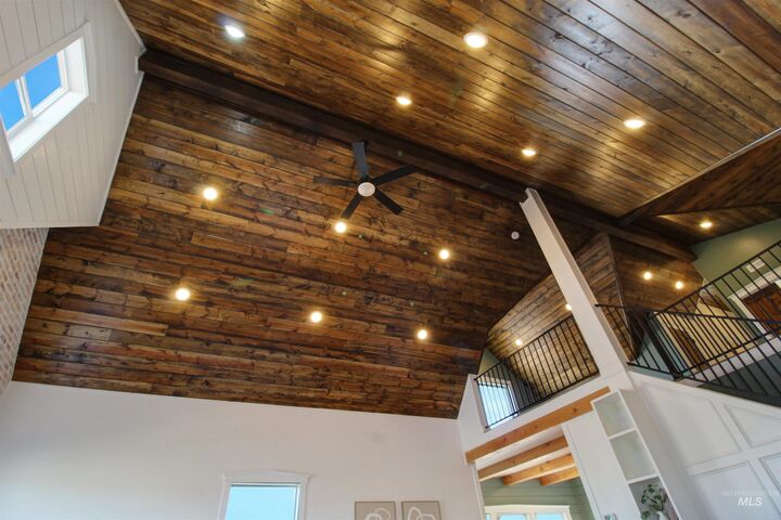 Property Photo:  170 E Pioneer Way  ID 83346 