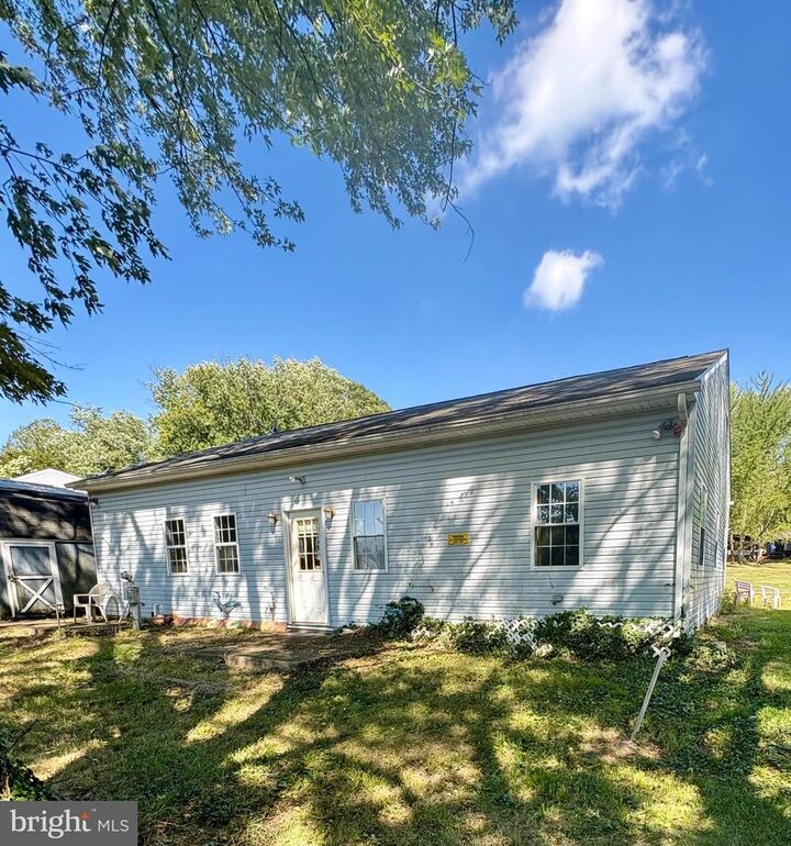 Property Photo:  323 Comanche Drive  MD 21919 