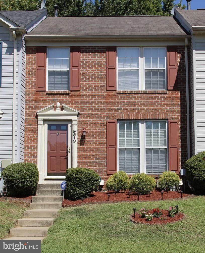 Property Photo:  9519 Oakhurst Drive  MD 21046 