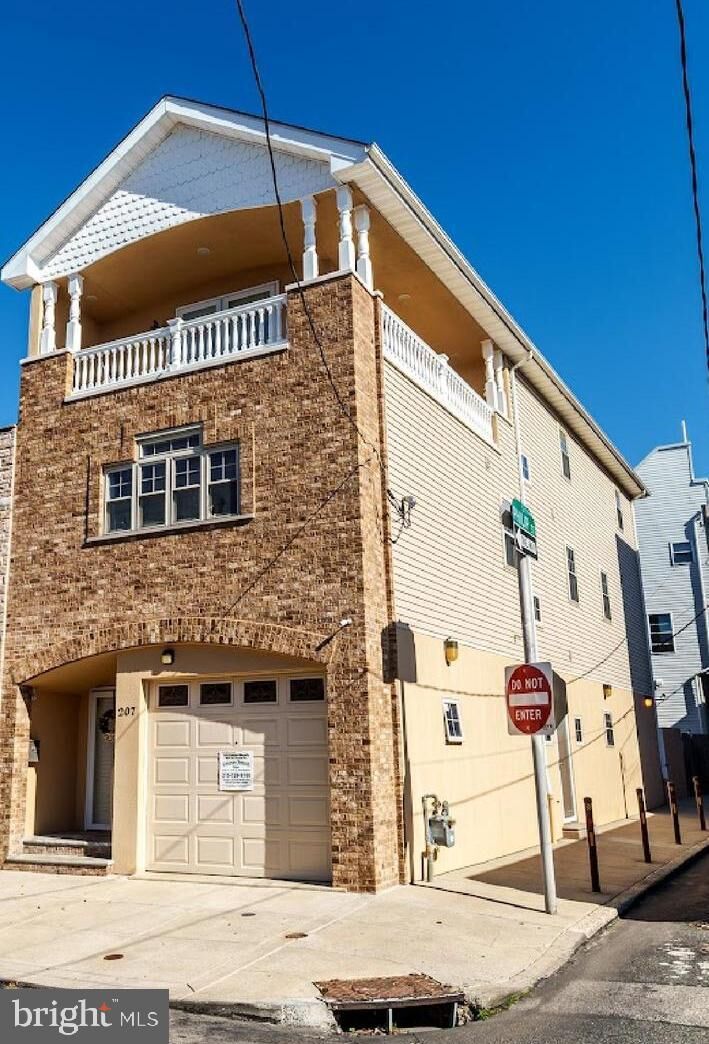 Property Photo:  207 Moore Street  PA 19148 