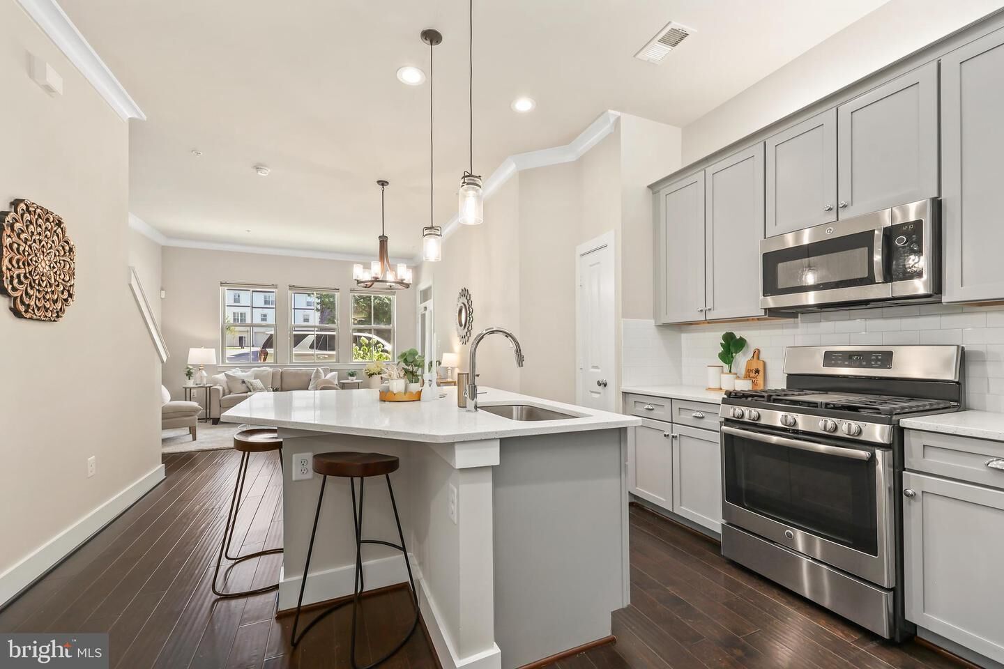 Property Photo: 1334 S Quinn Street VA 22204