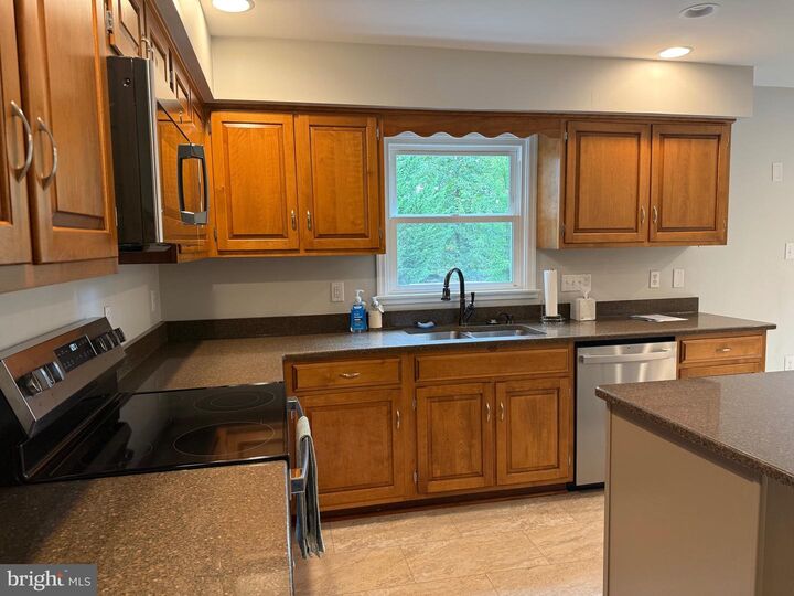 Property Photo: 118 Russellcroft Road VA 22601