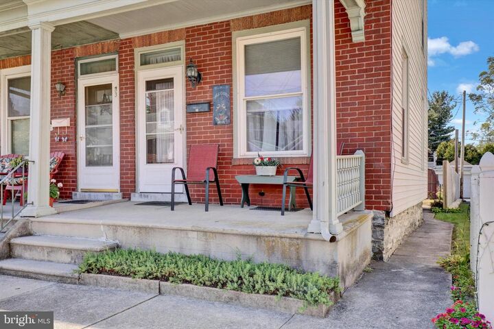 Property Photo:  31 S 4th Street  PA 17042 