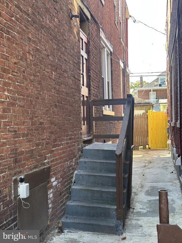 Property Photo:  1913 Bellevue Road  PA 17104 