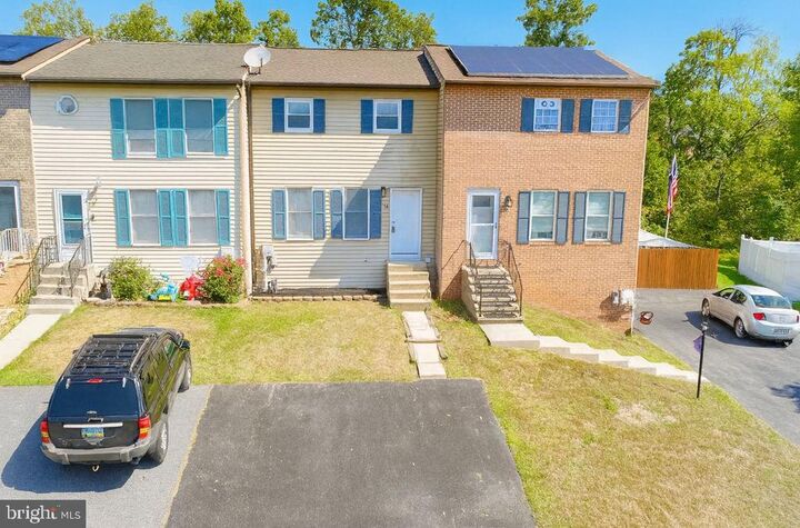 44 N Conley Lane  Etters PA 17319 photo