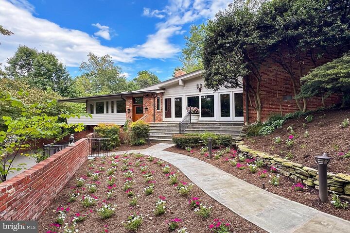 1753 Army Navy Drive  Arlington VA 22202 photo
