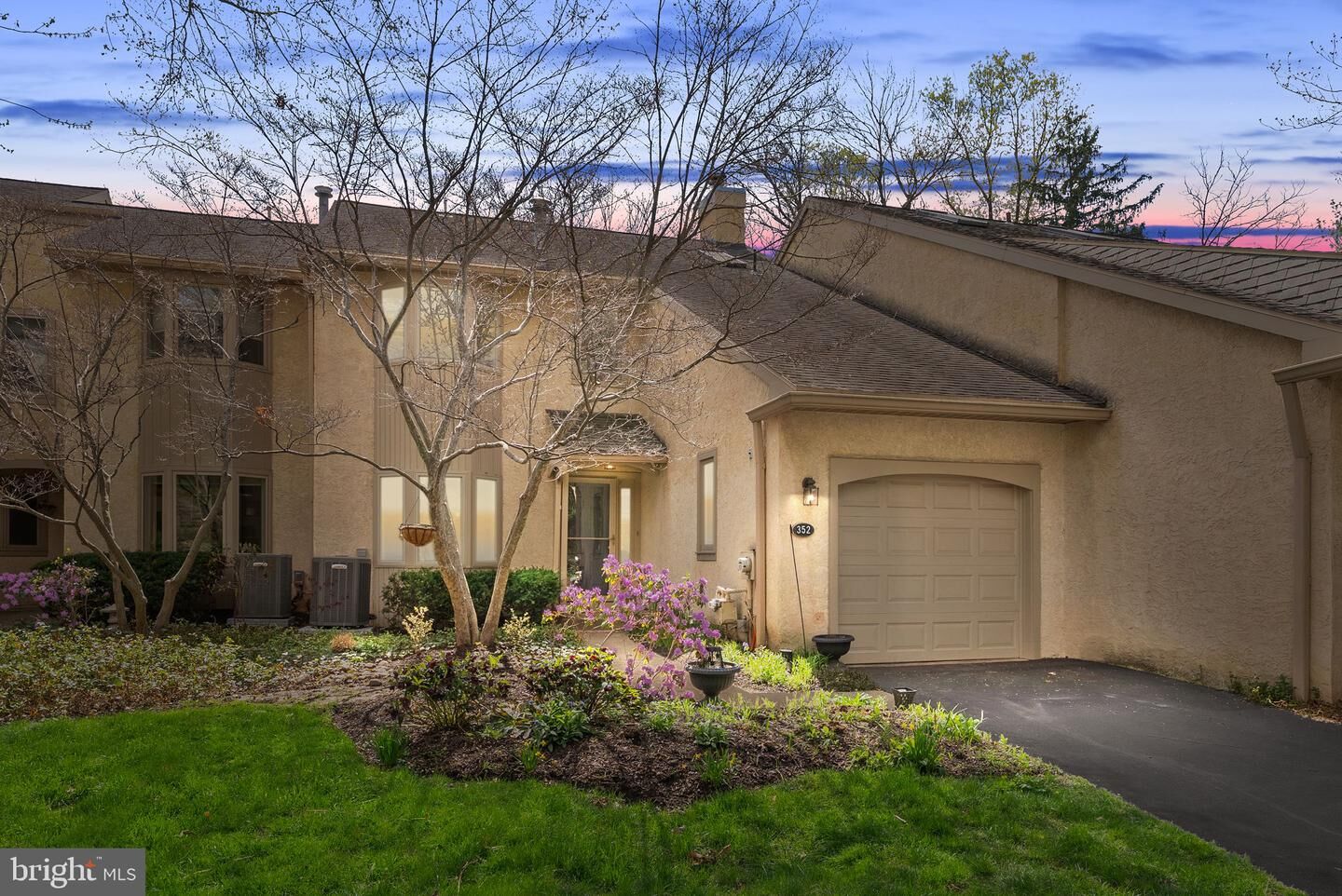 Property Photo:  352 River Birch Circle  PA 19027 