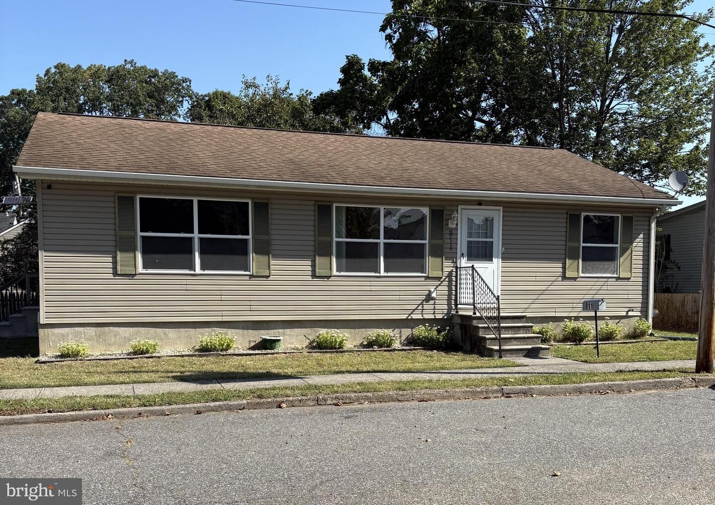 Property Photo:  811 Philadelphia Avenue  NJ 08063 