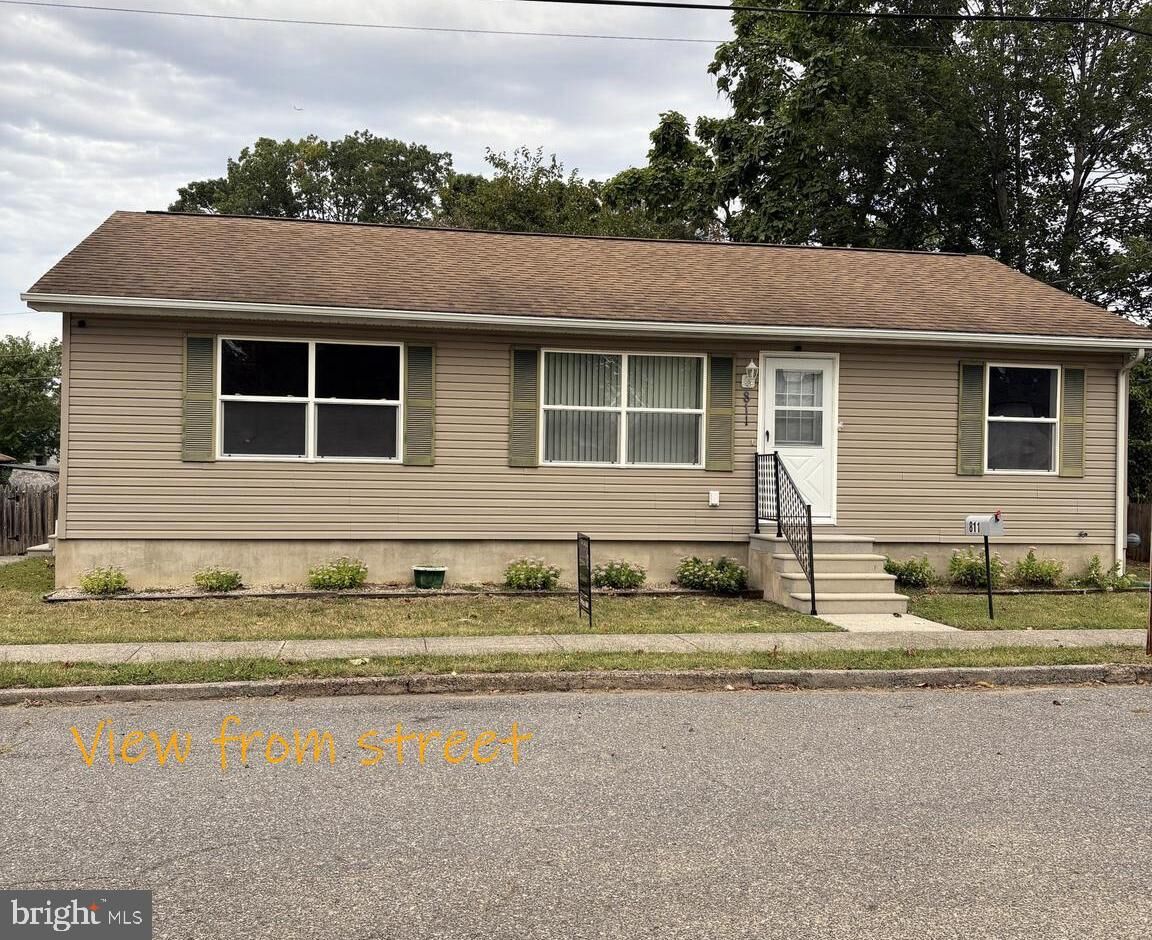 Property Photo:  811 Philadelphia Avenue  NJ 08063 
