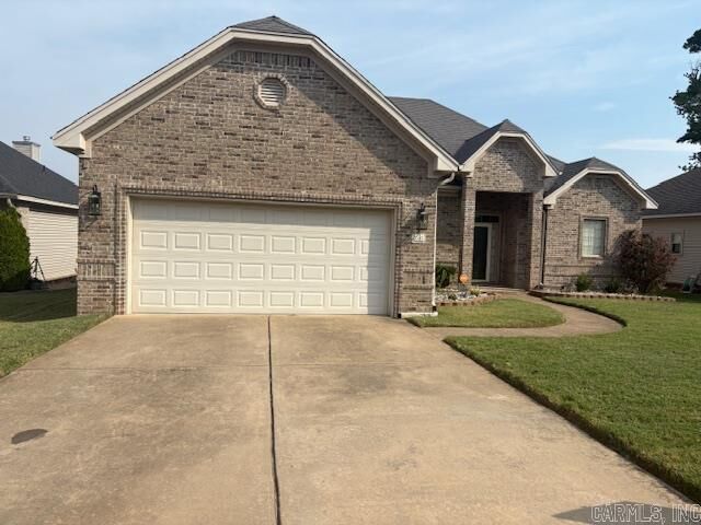 Property Photo: 66 Woodridge Dr AR 72204