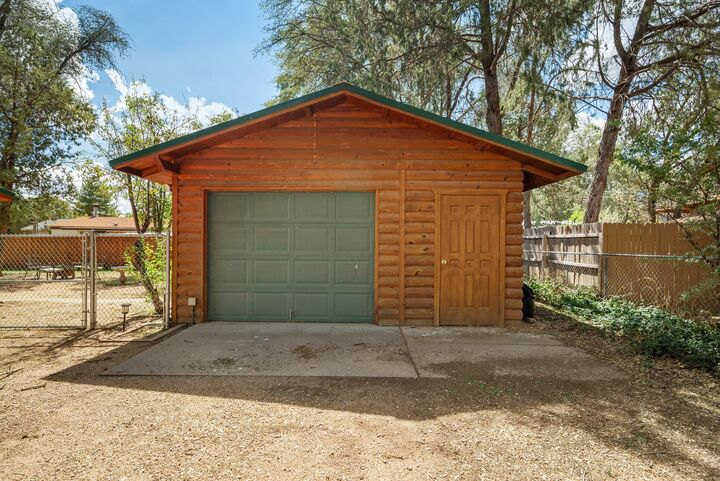 Property Photo:  1504 N Langley Circle  AZ 85541 