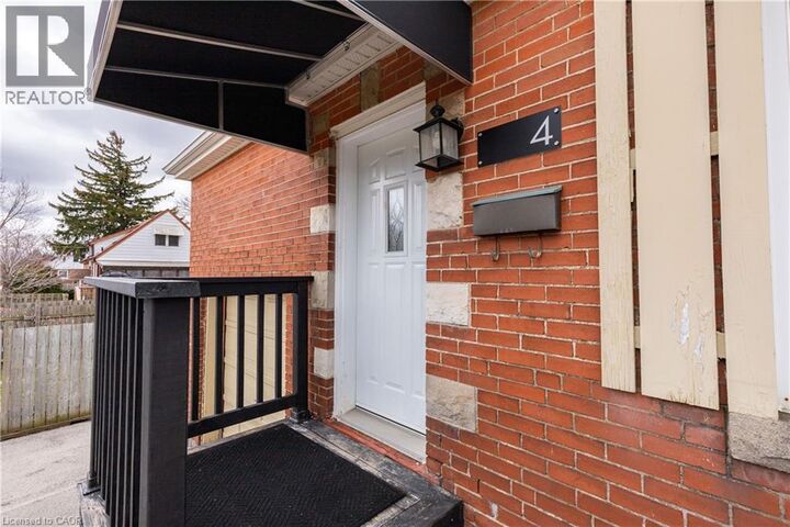 Property Photo:  4 Sunning Hill Avenue Upper  ON L8T 4Z1 