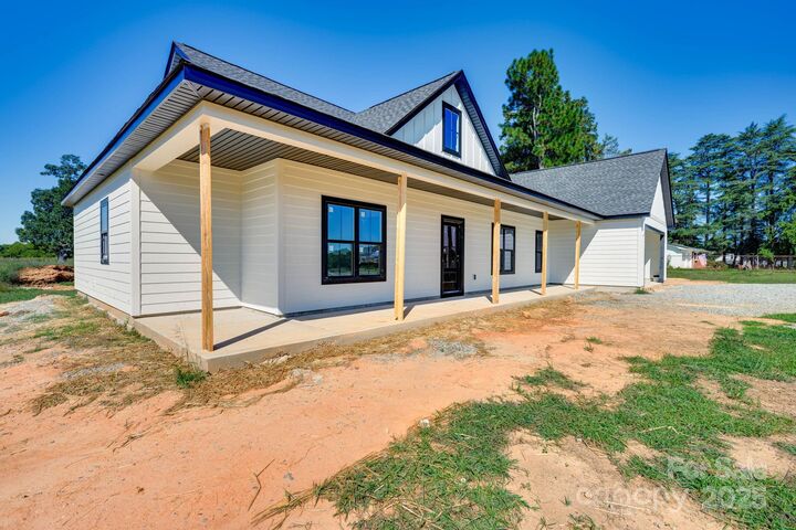 Property Photo: 1568 Pleasant Grove Church Road NC 28033