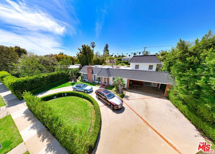 525 N Rexford Dr  Beverly Hills CA 90210 photo