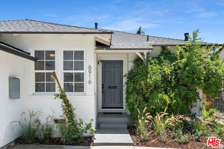 Property Photo:  6918 Bellingham Ave  CA 91605 