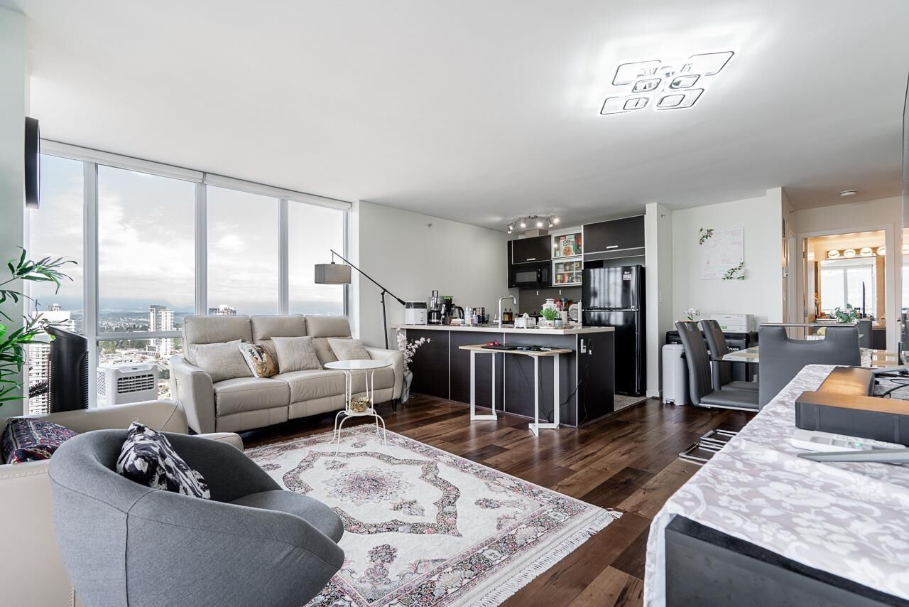 Property Photo: 13688 100 Avenue 3504 BC V3T 0G5