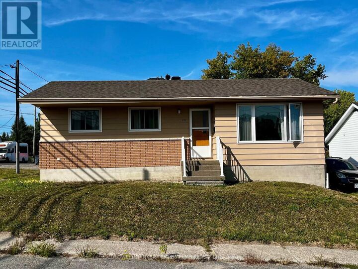 Property Photo:  397 Russell Street  ON P0J 1K0 