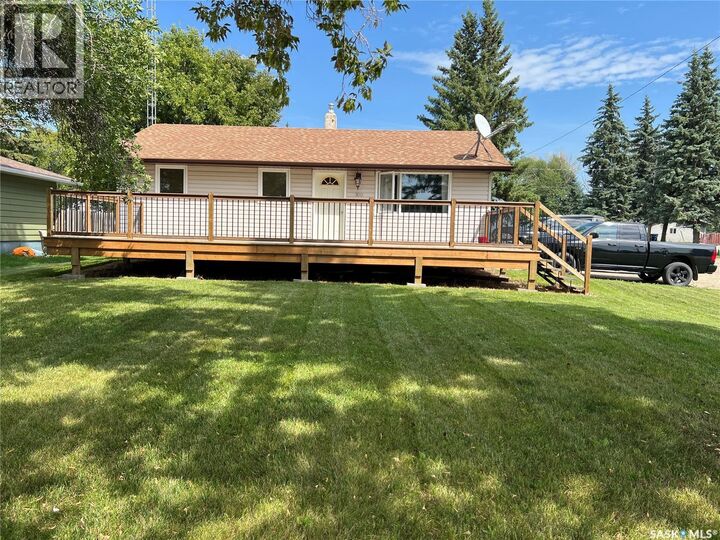 Property Photo:  300 1st Avenue  SK S0A 1B0 