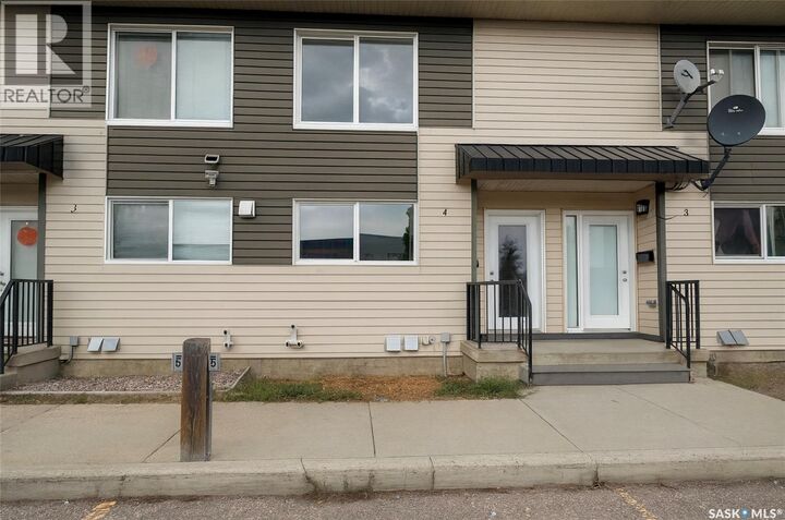 4 315 N Avenue S  Saskatoon SK S7M 2N2 photo