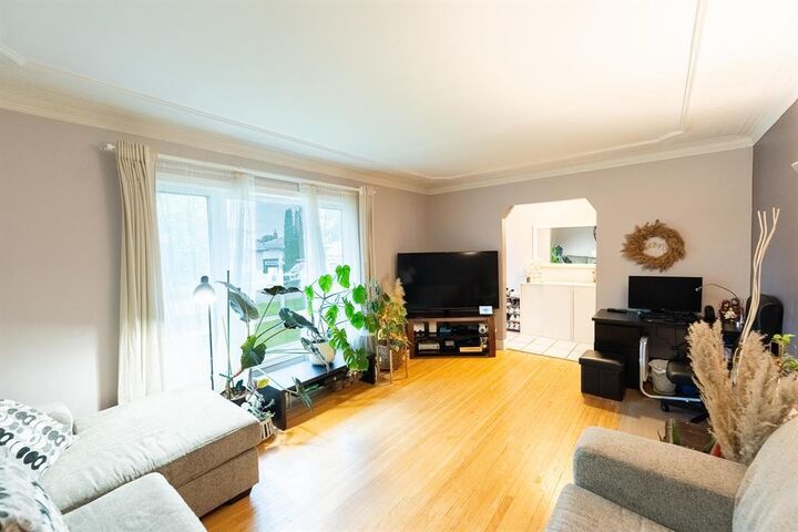 Property Photo:  882 Cathedral Avenue  MB R2X 1J2 
