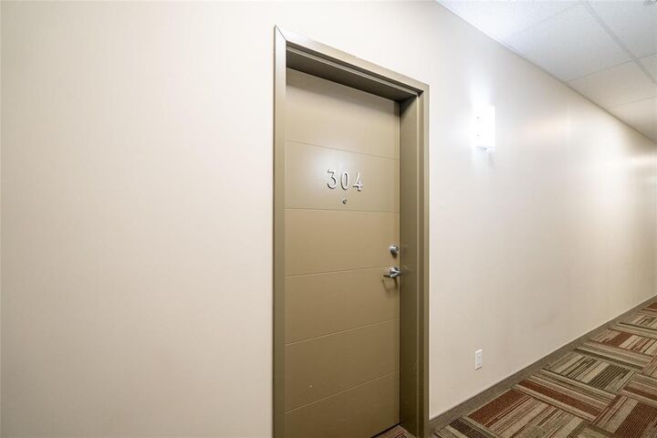 Property Photo: 1730 Leila Avenue MB R2P 1Z1