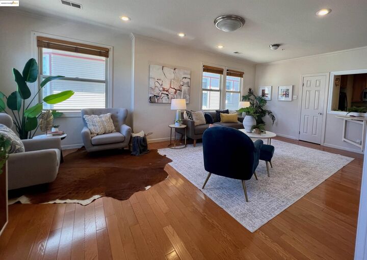 Property Photo: 595 22nd St CA 94612