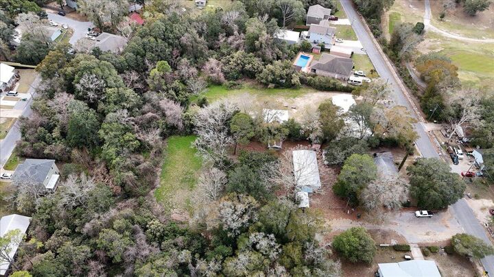 Property Photo:  215 Davis Drive  FL 32578 