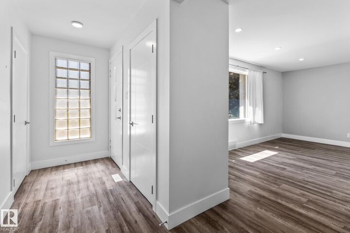 Property Photo:  11420 112 Avenue NW  AB T5G 0H6 