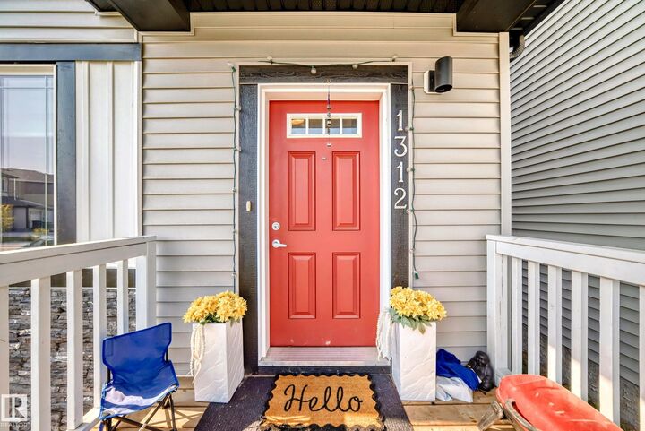 Property Photo:  1312 22 Street NW  AB T6T 2R6 
