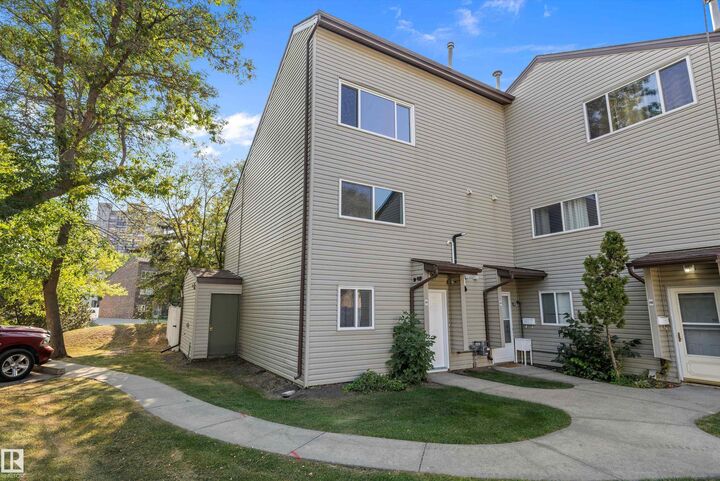 25F Meadowlark Village NW  Edmonton AB T5R 5X4 photo