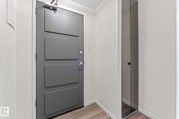 Property Photo:  10160 115 Street NW 401  AB T5K 1T6 