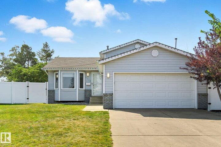 Property Photo:  4003 18 Avenue NW  AB T6L 3M3 