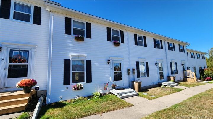 Photo de la propriété: 28 Meadowland Terrace NB E2M 5S4