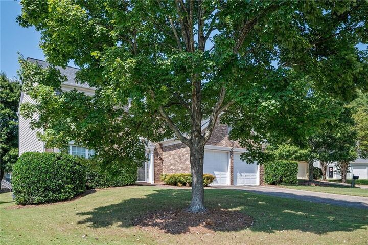 Property Photo: 671 Glenbarrett Court NE GA 30066