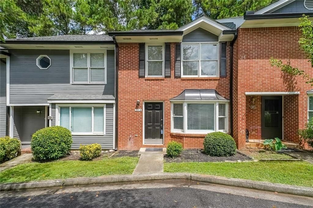 Property Photo:  306 Autumn Leaf Way  GA 30093 