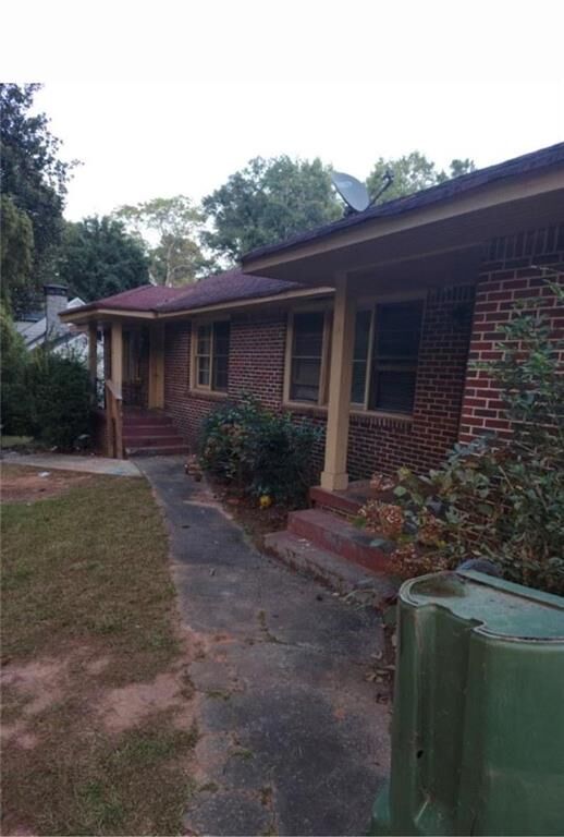 Property Photo:  
