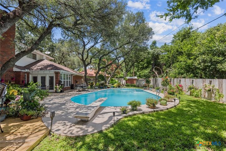 Property Photo:  2203 Antelope Trail  TX 76548 