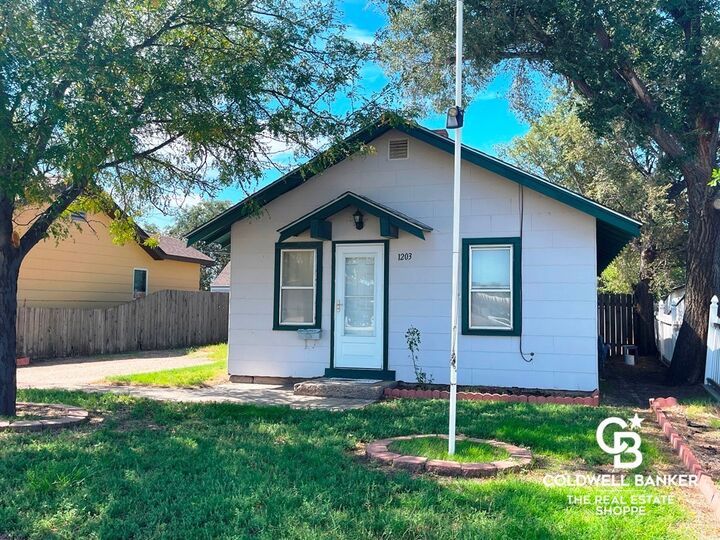 1203 N 8th Street  Garden City KS 67846 photo