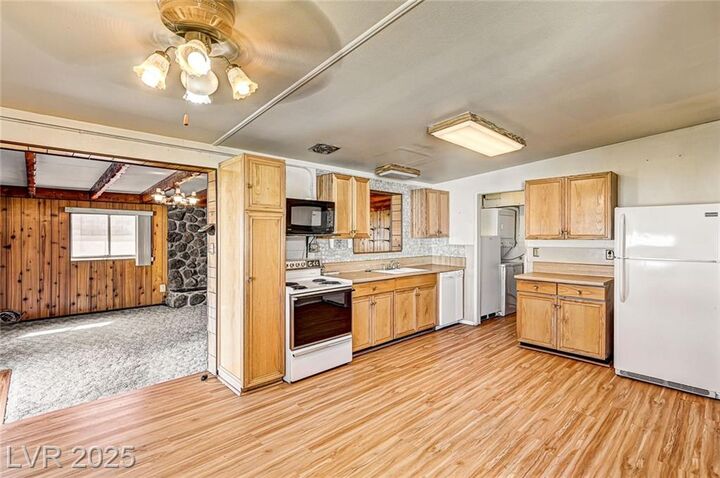 Property Photo:  2748 Del Mar Place  NV 89169 