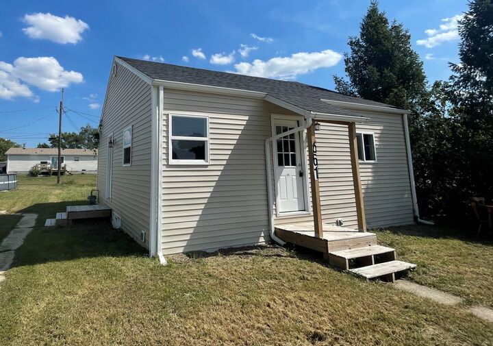 Property Photo: 561 Grayton Road IN 46346
