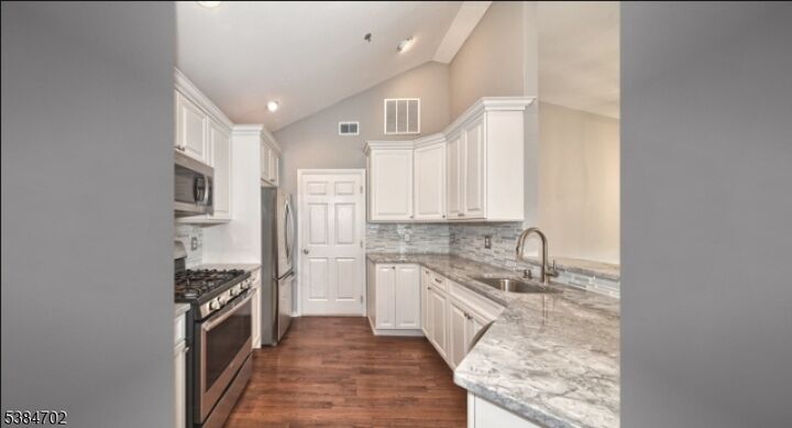 Property Photo: 4803 Tudor Dr 4803 NJ 07444