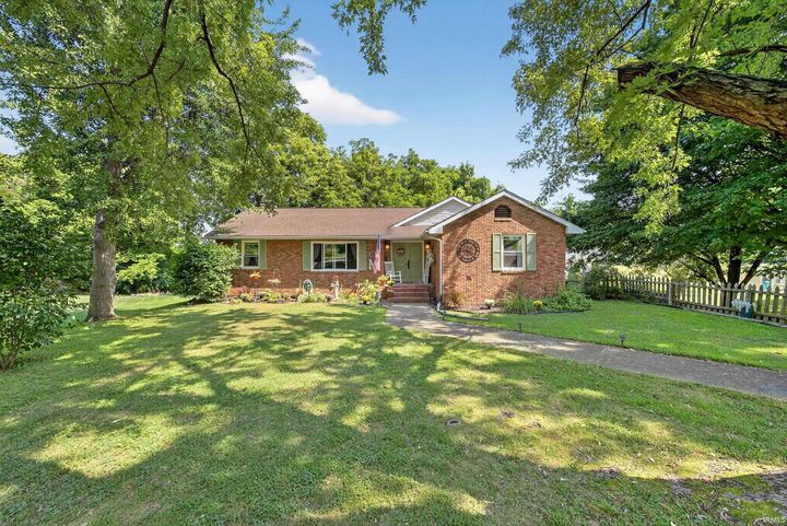 1402 Hawthorne Drive  Vincennes IN 47591 photo