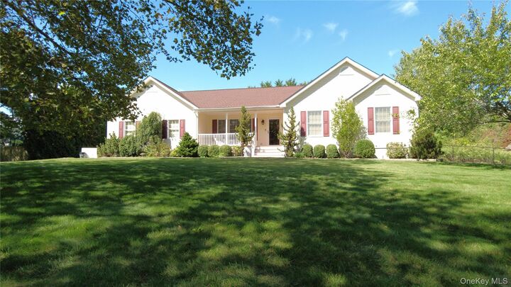 Property Photo:  78 Southfield Road  NY 11933 