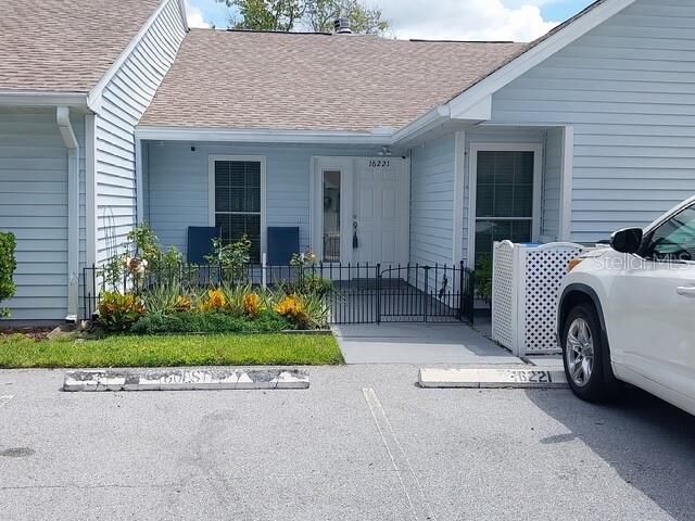 Property Photo:  16221 Rambling Vine Drive W  FL 33624 