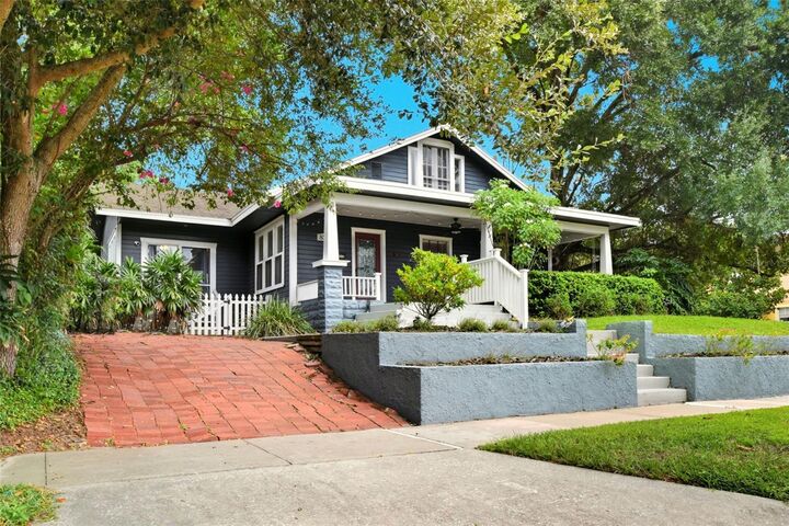 Property Photo: 823 E Amelia Street FL 32803