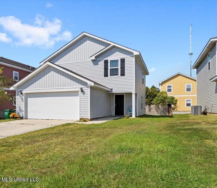 Property Photo:  2125 Magazine Street  MS 39564 